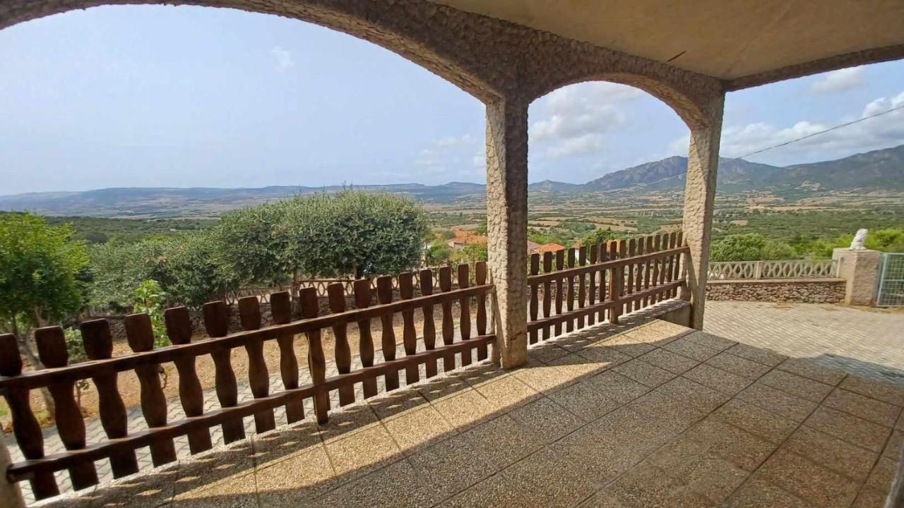 La Casa Nella Natura Villa Perfugas Exterior foto